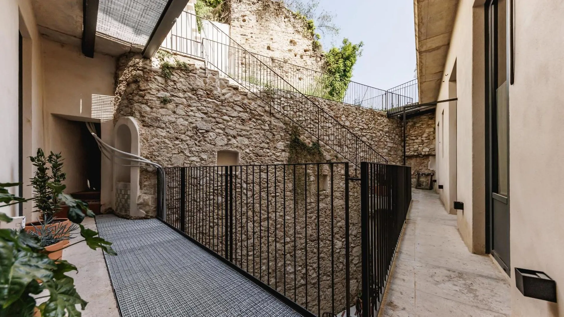 Bravissimo Vivaldi 4-5C, Monthly Apartment Girona 0*,  Španělsko