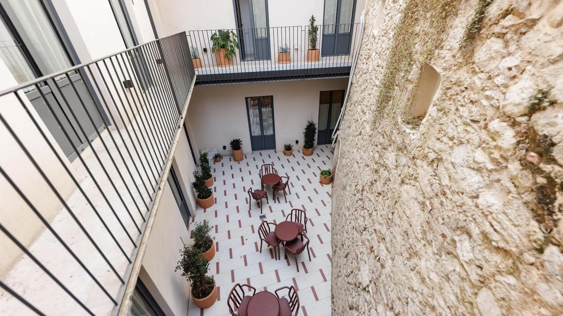 Bravissimo Vivaldi 4-5C, Monthly Apartment Girona